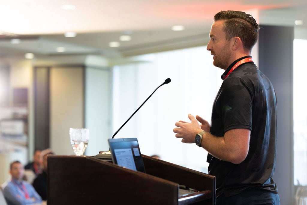 25-09-18_11-00_R52_3253_5400p